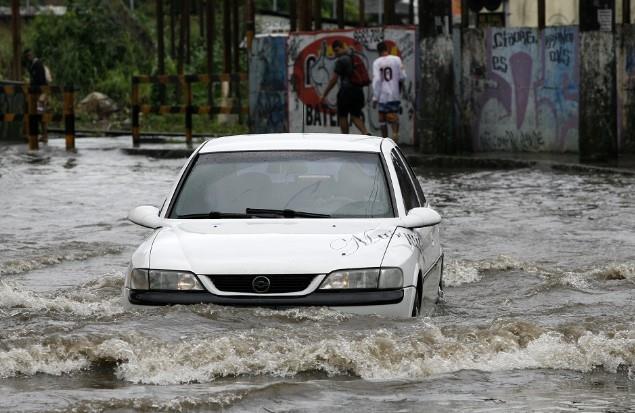 مصرع 13 شخصًا بسبب الفيضانات في السلفادور وجواتيمالا