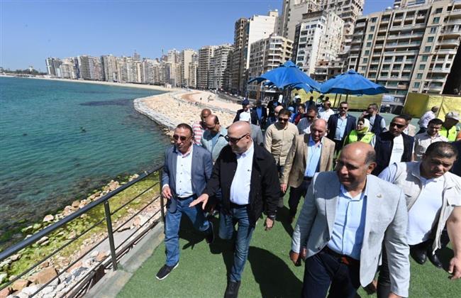 بالصور.. تفاصيل جولة وزير الإسكان من المنتزه إلى فندق المحروسة