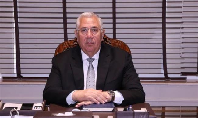 وزير الزراعة يبحث الموقف التنفيذي لمحطات شتلات القصب 