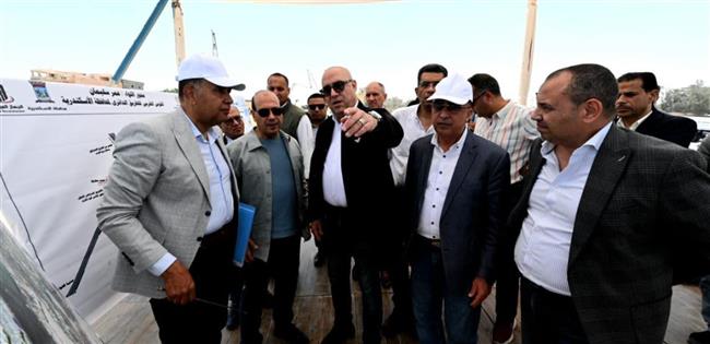وزير الإسكان ومحافظ الإسكندرية في القوس الغربى لمحور اللواء عمر سليمان 