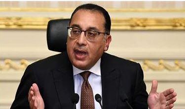 مدبولي يشدد على الالتزام بتعيين 30 ألف معلم كل عام لسد الفجوة في أعداد المعلمين