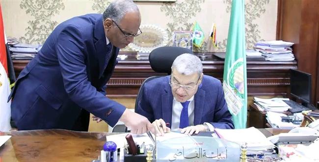 محافظ المنيا يعتمد نتيجة الشهادة الاعدادية بنسبة نجاح 75.27%
