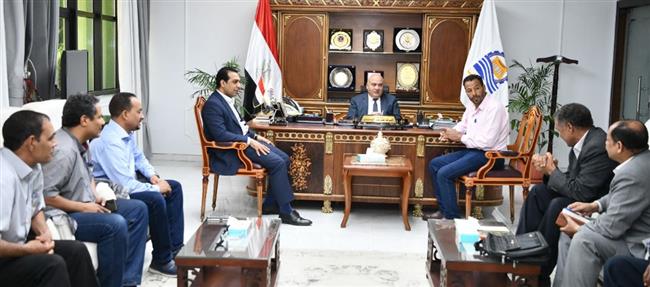 " الداودي" يتابع تنفيذ مشروعات الخطة الاستثمارية في قنا