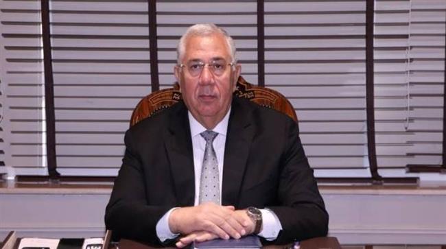 وزير الزراعة يتابع تجربة زراعة الجوجوبا في المنيا ويوجه بقياس نتائجها