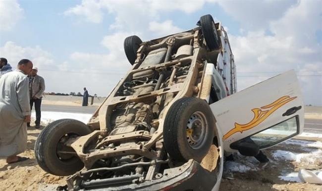 إصابة 11 شخصا فى انقلاب سيارة ربع نقل على الطريق الدولى