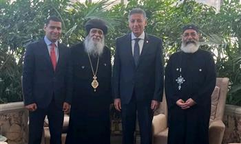   أسقف الكنيسة المصرية الأرثوذكسية في اليونان يزور سفارة مصر في آثينا للتهنئة بعيد الأضحى
