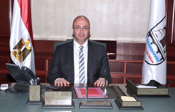 محافظ بني سويف يتابع لجنة المبادرة الوطنية للمشروعات الخضراء