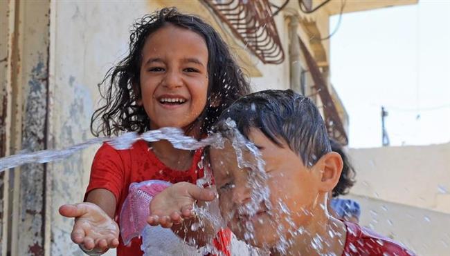 الصحة العالمية تحذر من مخاطر الحرارة الحارقة في غزة