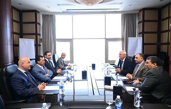 "صبحي" يستقبل رئيس الاتحاد الدولي لبيوت الشباب