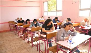   أكثر من 745 ألف طالب وطالبة بالثانوية العامة يؤدون الامتحان في مادة اللغة العربية