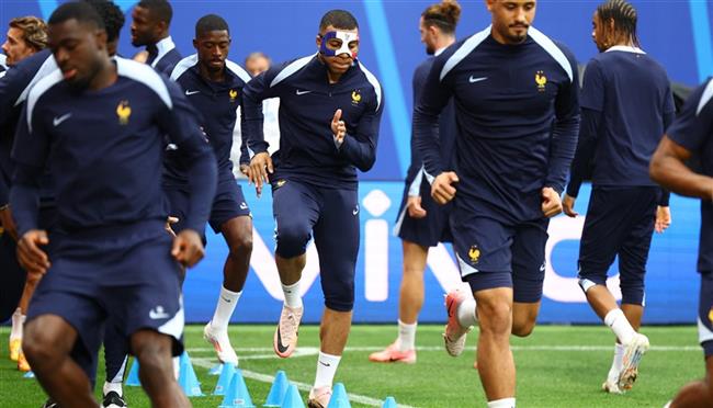 يورو 2024.. "مبابي" يعود لتدريبات المنتخب الفرنسي استعدادًا لـ بولندا
