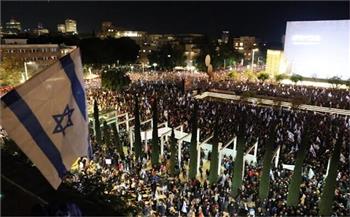   منذ اندلاع حرب غزة.. 150 ألف شخص يشاركون في أكبر تظاهرة ضد نتنياهو