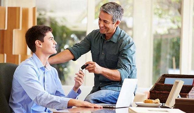 الثقة .. كلمة السر للتعامل مع "المراهقين"
