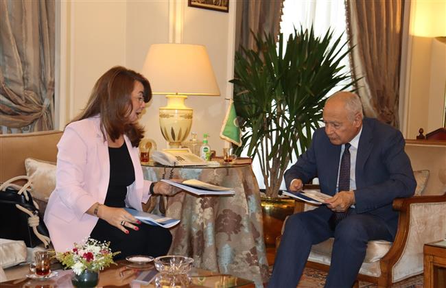 "الجامعة العربية" ومكتب الأمم المتحدة المعني بالمخدرات والجريمة يبحثان تعزيز الشراكة