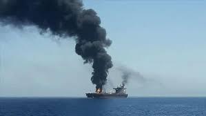  القيادة المركزية الأمريكية: إصابات طفيفة لسفينة استهدفها الحوثي بالبحر الأحمر