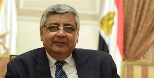 تاج الدين: التأمين الصحي الشامل يتولى رعاية الأسرة كاملة بكل مكوناتها