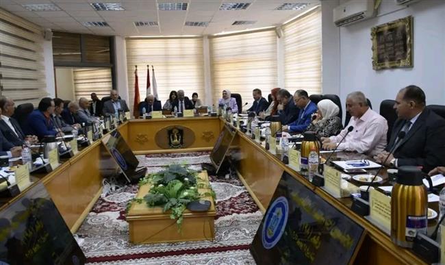 اجتماع مجلس أمناء جامعة بورسعيد بمشاركة "الغضبان"
