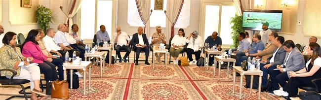 القوات المسلحة تنظم زيارة إلى مشروع إستصلاح وزراعة الأراضي الصحراوية بـ توشكى
