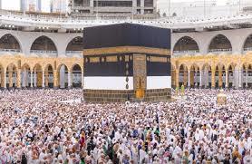 2000 حاج يغادرون البيت الحرام بعد أداء مناسك الفريضة وزيارة المدينة 