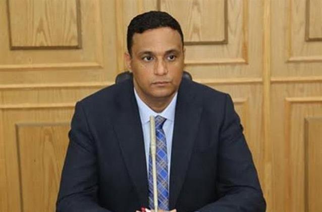 محافظ الدقهلية يحيل 173 من العاملين المتغيبين وتاركى العمل بدون إذن للتحقيق