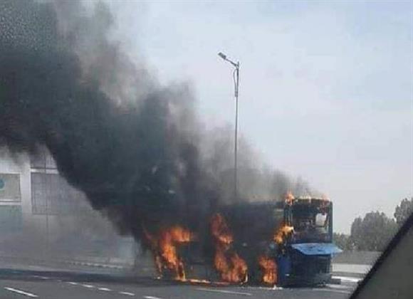 السيطرة على حريق أتوبيس فى المعادى