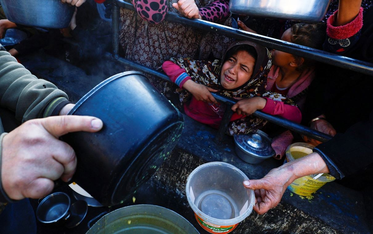 "واشنطن بوست": سكان غزة يواجهون مستويات جوع كارثية ولاتزال هناك عوائق