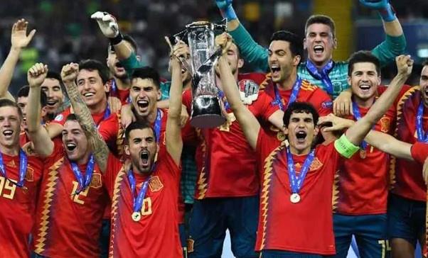 منافس منتخب مصر .. إسبانيا تعلن القائمة المشاركة بـ أولمبياد باريس 2024