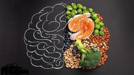 دراسة توضح العلاقة بين الأنظمة الغذائية عالية الدهون والشعور بالقلق