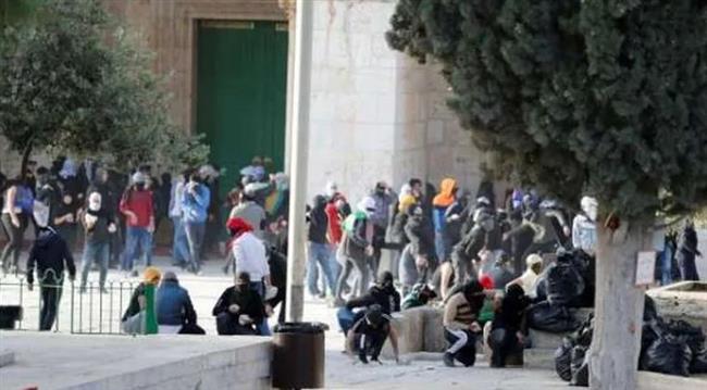 مُستوطنون إسرائيليون يقتحمون المسجد الأقصى واعتقال 28 فلسطينيًا من الضفة الغربية