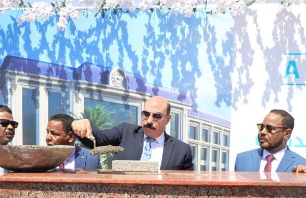 محافظ أسوان يضع حجر الأساس لمشروع "الأفينيو" 