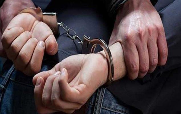 ضبط عامل بمكتبة لقيامه بتقليد "كارنيهات" العضوية الخاصة بأحد الأندية الرياضية