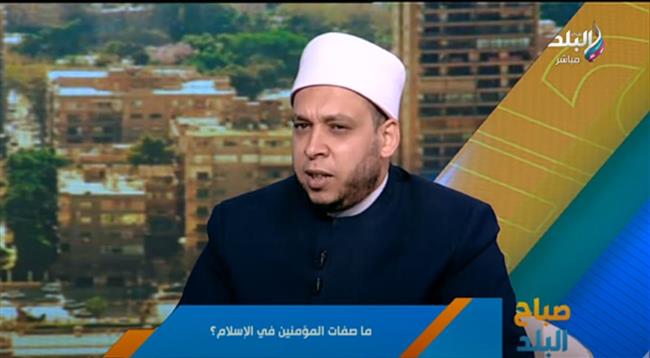 كيفية الخشوع في الصلاة والأسباب المعينة على ذلك .. فيديو