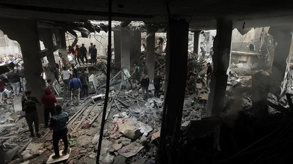 استشهاد طفلين وإصابة 5 آخرين في غارة إسرائيلية استهدفت منزلا وسط غزة