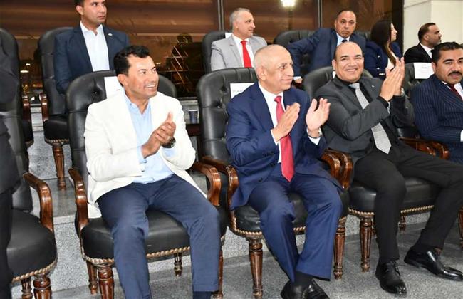 صبحي يشهد توزيع ميداليات بطولة العالم لناشئي الخماسي الحديث بالأسكندرية