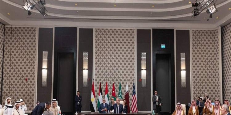 وزراء خارجية مصر وقطر والأردن والسعودية والإمارات يؤيدون جهود الوساطة حيال الأزمة في غزة