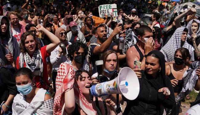 غضب طلابي في جامعات أمريكية مؤيدة لـ فلسطين.. والتحقيق مع العشرات