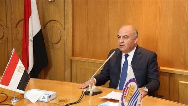 محافظ قنا يناقش تأهيل منازل الأولى بالرعاية والوقوف على مستجدات تقنين أراضي الدولة