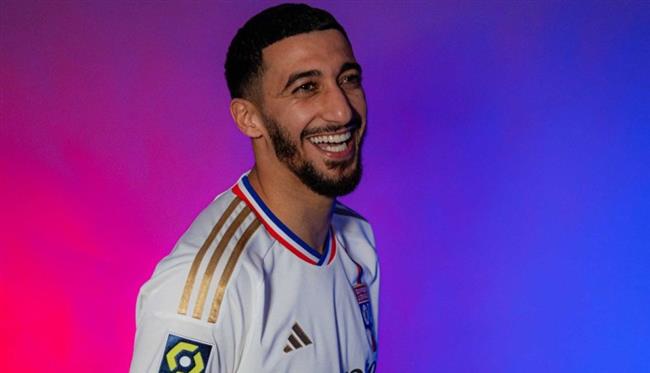 الدوري الفرنسي .. ليون يضم سعيد بن رحمة بشكل نهائي لـ3 سنوات