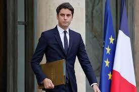   رئيس الوزراء الفرنسي: اليمين المتطرف بات على أبواب السلطة