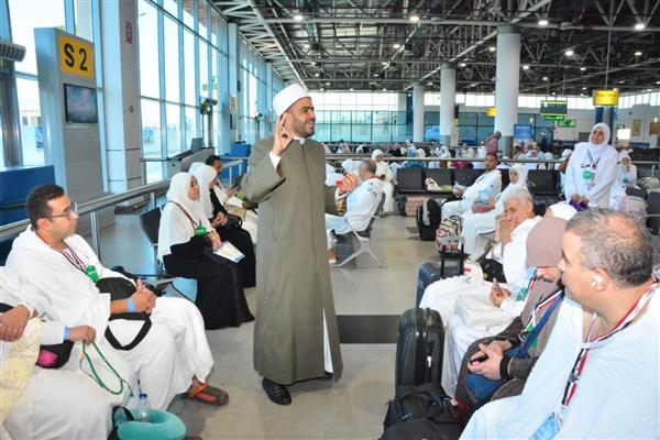 وزراء الطيران والأوقاف والتضامن يشهدون احتفالية توديع حجاج بيت الله الحرام