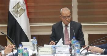 للقضاء على العشوائية.. محافظ القليوبية يناقش آلية تنظيم انتظار المركبات