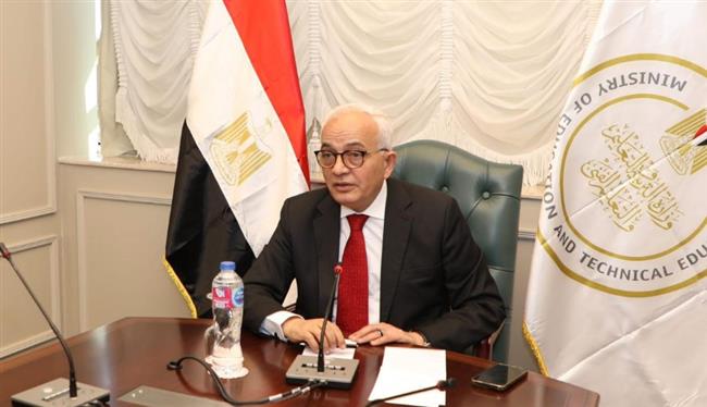 وزير التعليم يعقد اجتماعًا مع مديري المديريات استعدادًا لامتحانات الثانوية العامة 2024 