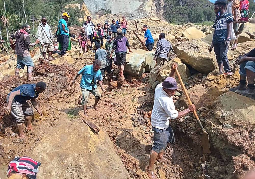 سلطات بابوا غينيا الجديدة تؤكد صعوبة انتشال جثث الانهيار الأرضي
