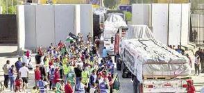 مصر تدفع بـ350 شاحنة مساعدات إلى معبر كرم أبو سالم تمهيدا لدخولها  غزة