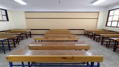 وكيل تعليم قنا يتفقد المدارس المخصصة بلجان امتحانات الثانوية العامة