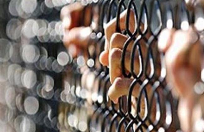 استمرار حبس عصابة تروج خطوط هواتف مجهولة المصدر بالموسكى 15 يوماً