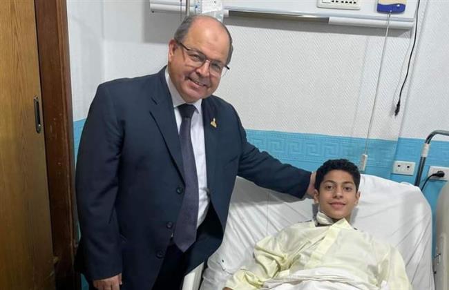 بدون أجر .. عضو بـ" الشيوخ"  ينقذ حياة طفل فى القليوبية بعملية جراحية عاجلة 