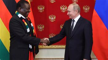بوتين يجرى محادثات مع رئيس زيمبابوى على هامش منتدى سان بطرسبورج