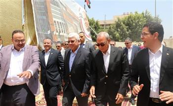 وزير التعليم العالي ومحافظ القليوبية يتفقدان إنشاء مستشفي بنها الجامعي الجديد