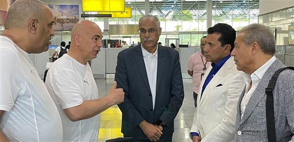 وزير الرياضة يؤازر منتخب مصر قبيل سفرهم لمواجهة غينيا بيساو في تصفيات المونديال